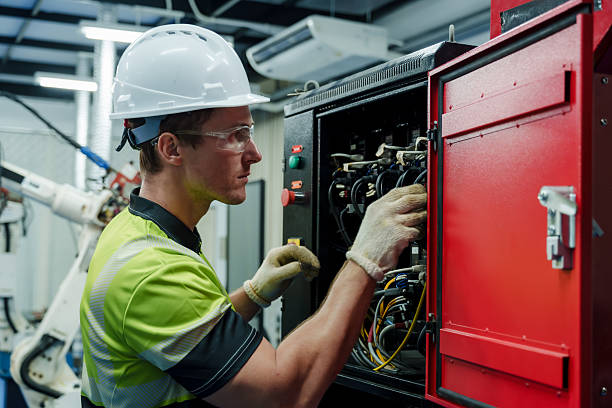 24/7 Emergency Outlet Repair experts in Linton, IN