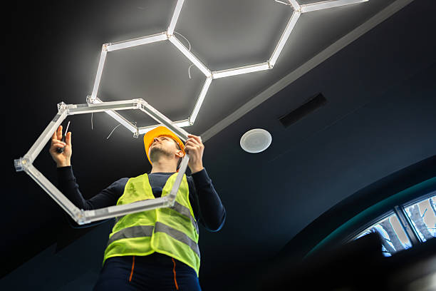 Top rated local Outlet Repair specialists in Linton, IN